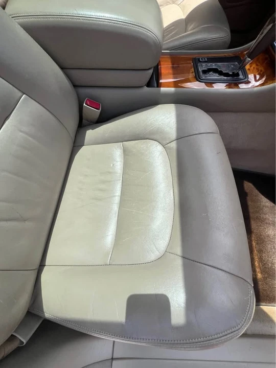 2000 Lexus LS 2nd Gen - Image 9 of 13