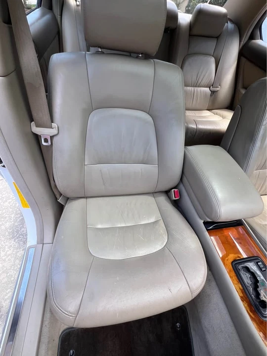 2000 Lexus LS 2nd Gen - Image 8 of 13