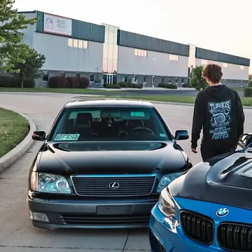 2000 Lexus LS 400 Sedan 4D