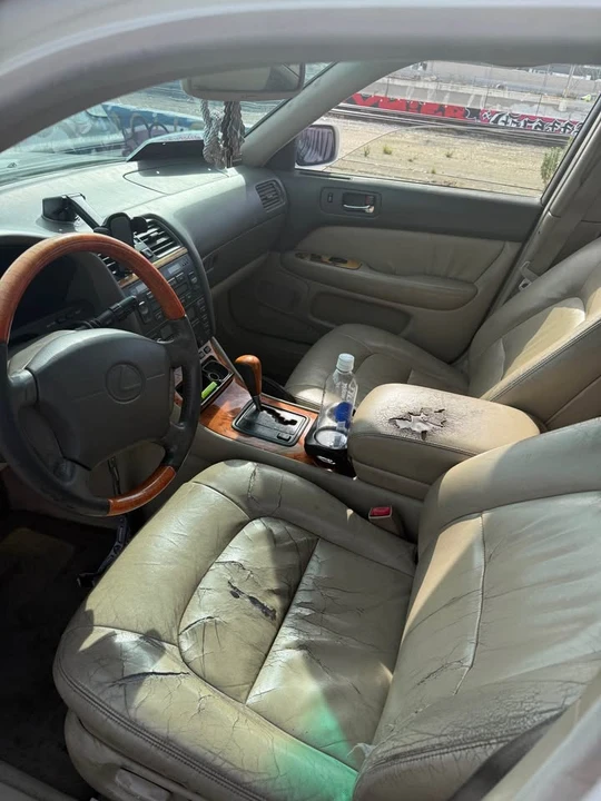 2000 Lexus LS 2nd Gen - Image 6 of 10