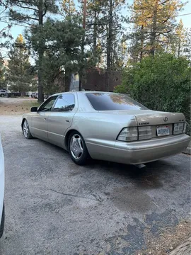2000 Lexus LS 400 Sedan 4D