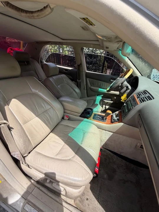 2000 Lexus LS 2nd Gen - Image 4 of 7