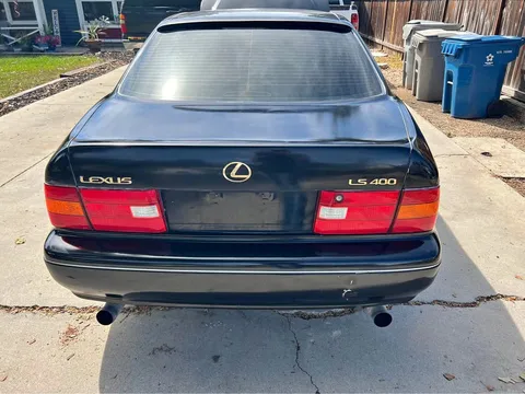 2000 Lexus LS 400 Sedan 4D