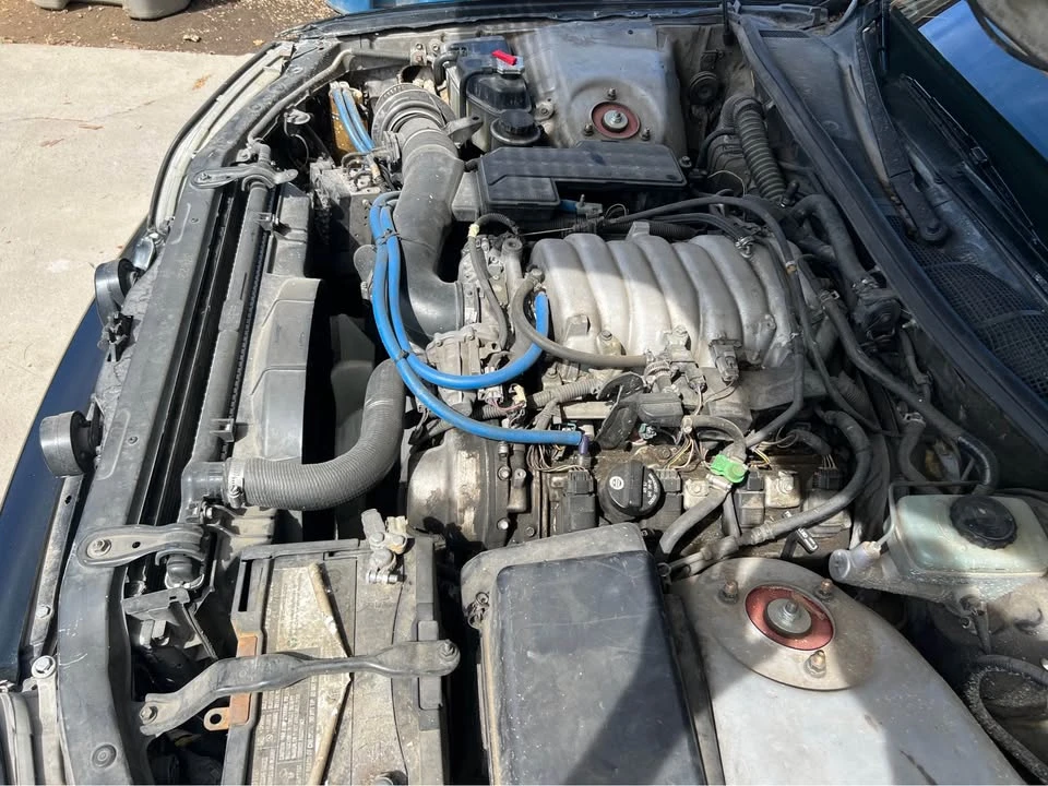 2000 Lexus LS 2nd Gen - Image 2 of 20