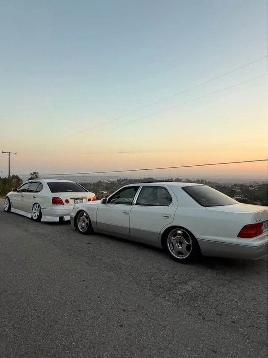 2000 Lexus LS 2nd Gen - Image 5 of 10