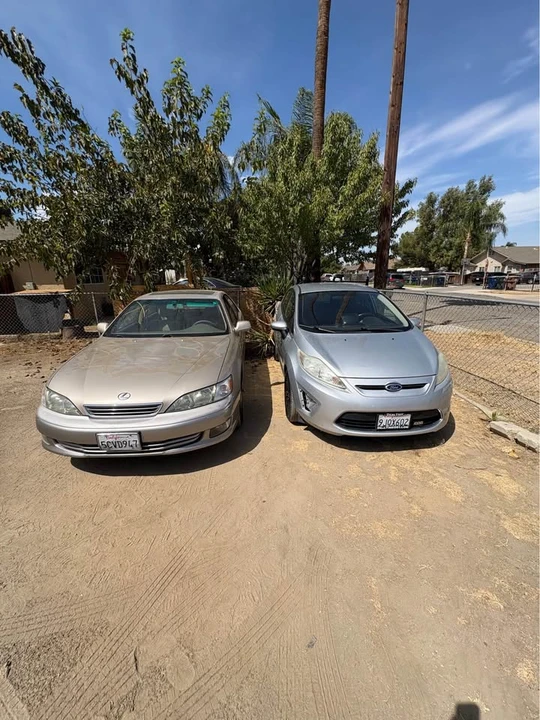 2000 Lexus LS 2nd Gen - Image 3 of 3