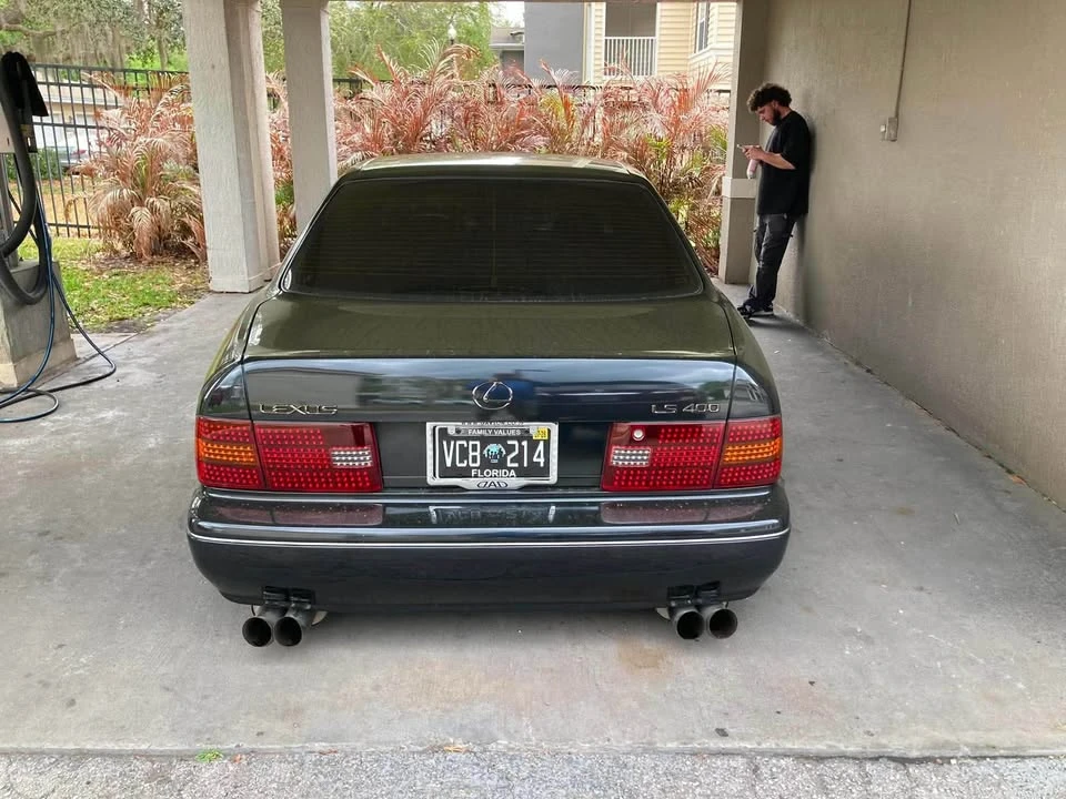 2000 Lexus LS 2nd Gen - Image 2 of 8