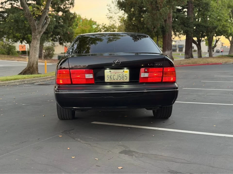 2000 Lexus LS 2nd Gen - Image 5 of 12