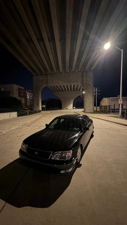 2000 Lexus LS 2nd Gen - Image 3 of 8