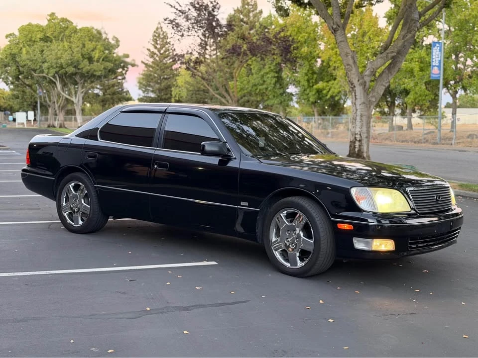 2000 Lexus LS 2nd Gen - Image 8 of 12