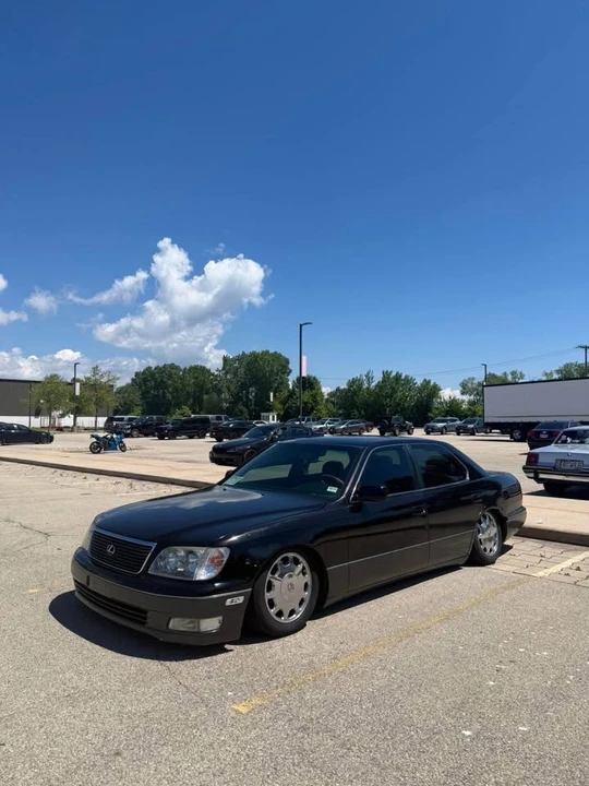 2000 Lexus LS 2nd Gen - Image 7 of 8