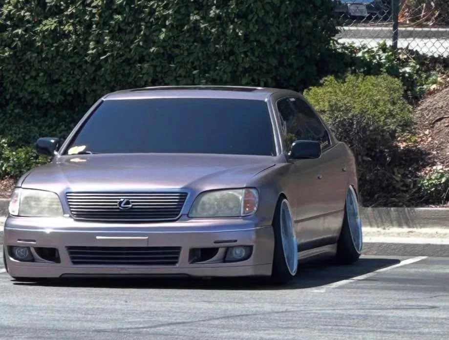 2000 Lexus LS 2nd Gen - Image 3 of 4
