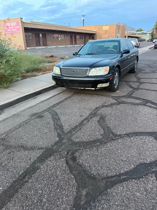 2000 Lexus LS 2nd Gen - Image 13 of 13