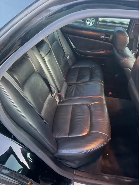 2000 Lexus LS 2nd Gen - Image 2 of 13