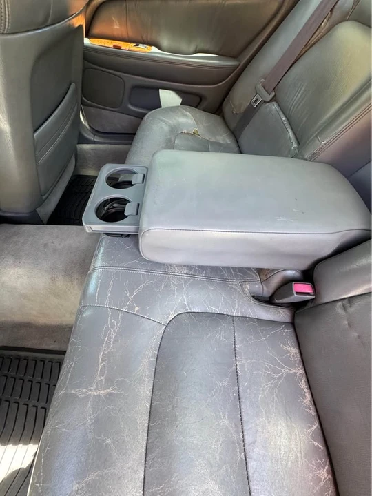 2000 Lexus LS 2nd Gen - Image 6 of 9