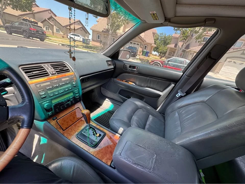 2000 Lexus LS 2nd Gen - Image 4 of 9