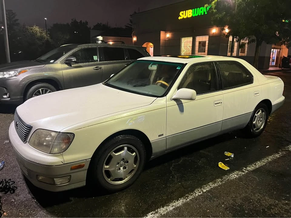 2000 Lexus LS 2nd Gen - Image 8 of 8