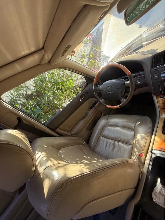 2000 Lexus LS 2nd Gen - Image 4 of 13