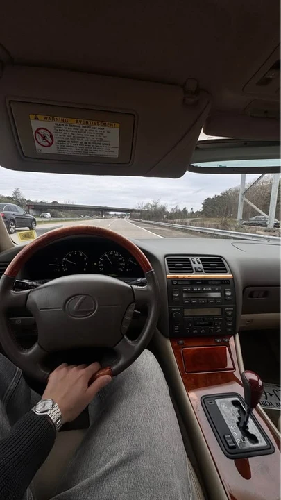 2000 Lexus LS 2nd Gen - Image 11 of 12