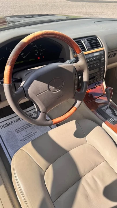 2000 Lexus LS 2nd Gen - Image 6 of 12