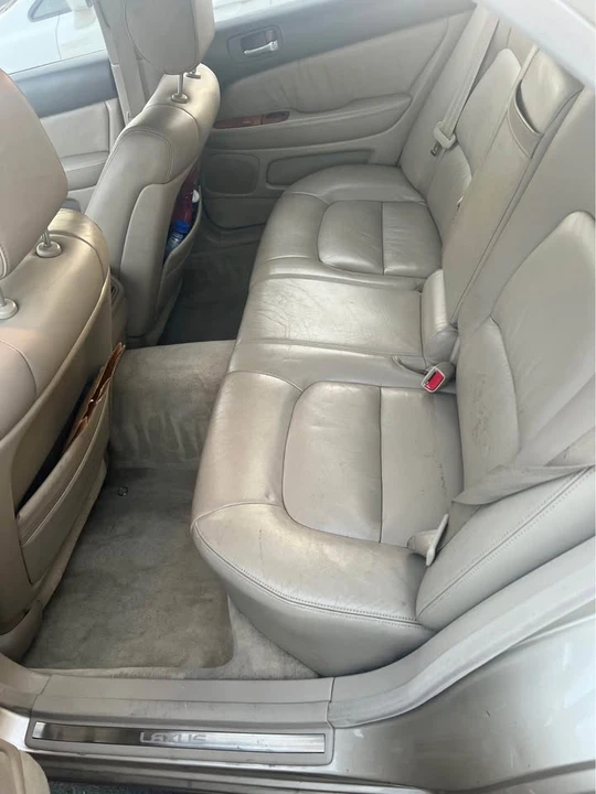 2000 Lexus LS 2nd Gen - Image 5 of 8