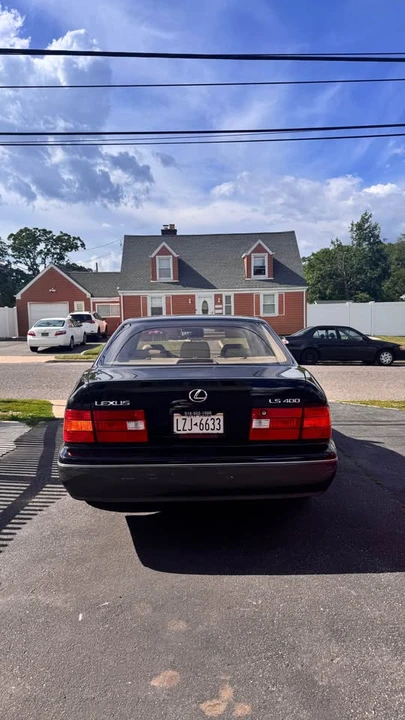 2000 Lexus LS 2nd Gen - Image 5 of 12
