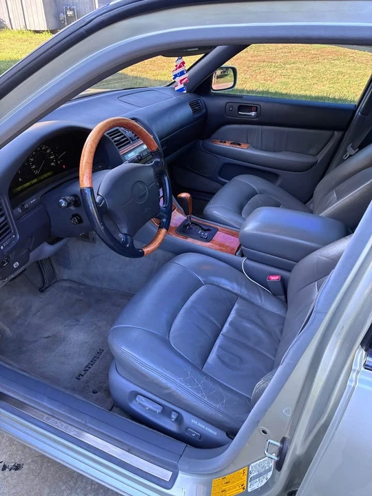 2000 Lexus LS 2nd Gen - Image 7 of 11