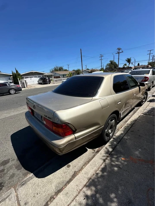 2000 Lexus LS 2nd Gen - Image 4 of 6