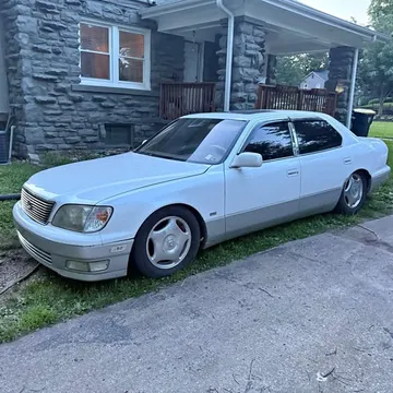 2000 Lexus LS 400 Sedan