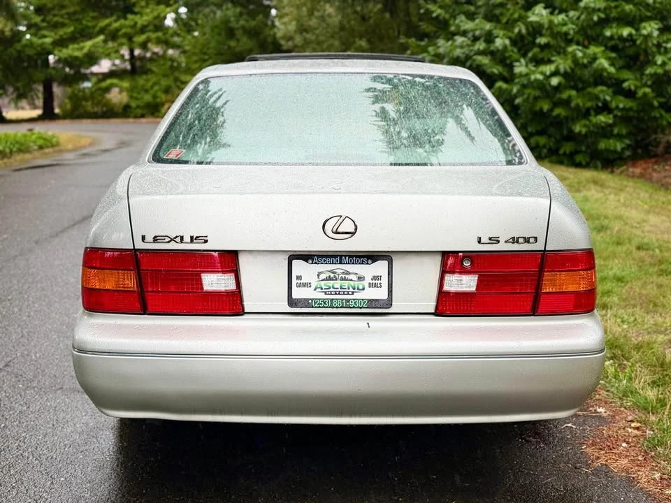 2000 Lexus LS 2nd Gen - Image 4 of 16