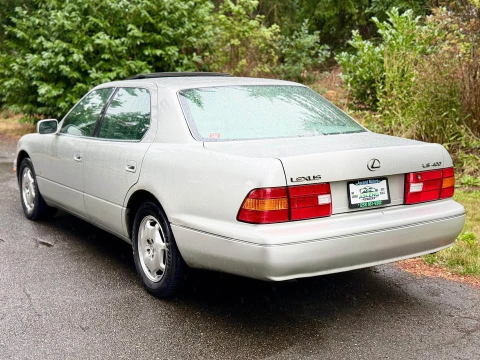 2000 Lexus LS 2nd Gen - Image 3 of 16