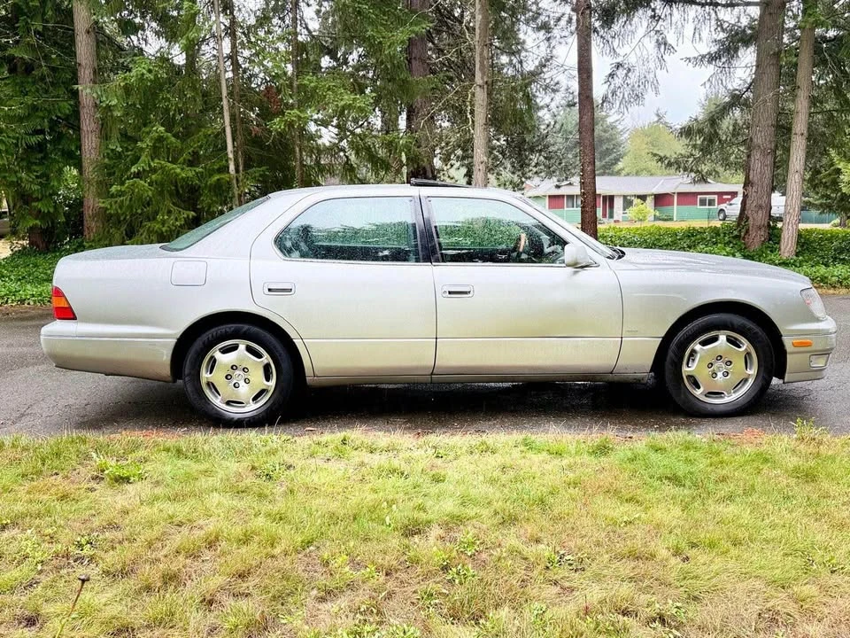 2000 Lexus LS 2nd Gen - Image 6 of 16