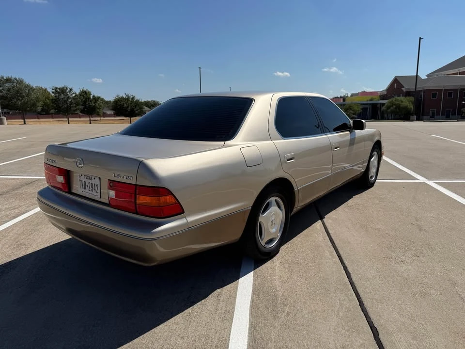 2000 Lexus LS 2nd Gen - Image 14 of 20