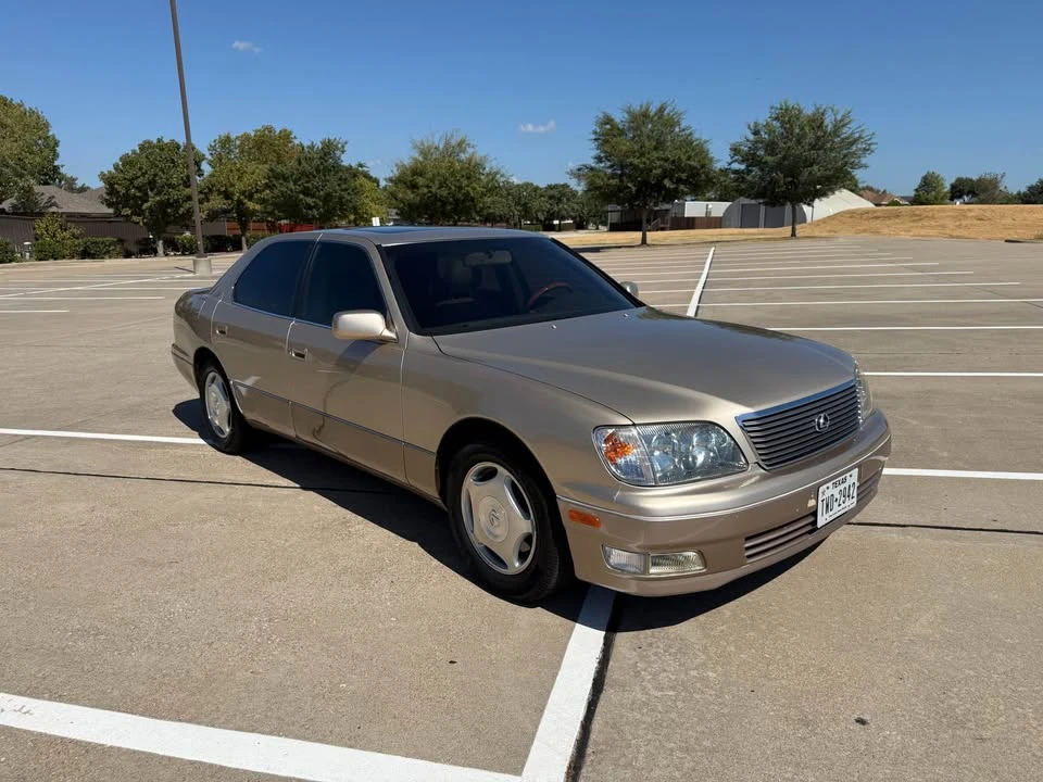 2000 Lexus LS 2nd Gen - Image 16 of 20