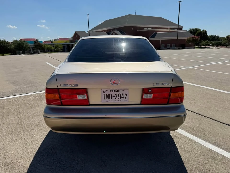 2000 Lexus LS 2nd Gen - Image 13 of 20