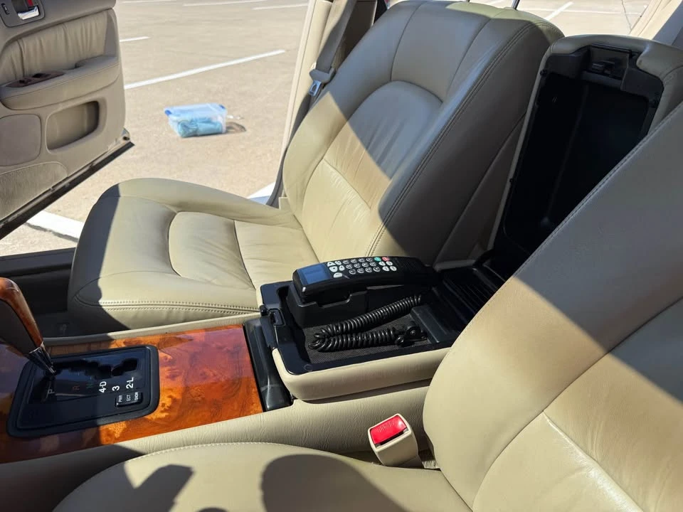2000 Lexus LS 2nd Gen - Image 10 of 20