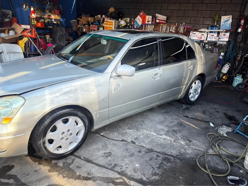 2000 Lexus LS 2nd Gen - Image 2 of 17