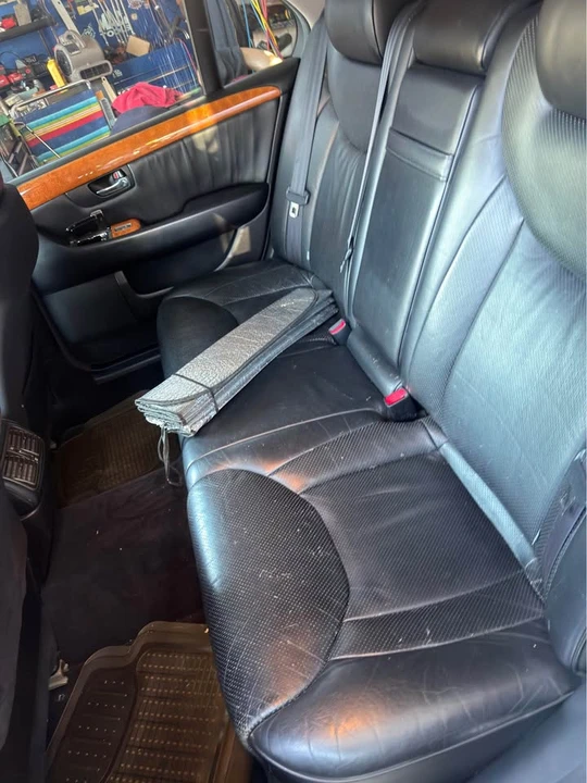 2000 Lexus LS 2nd Gen - Image 14 of 17