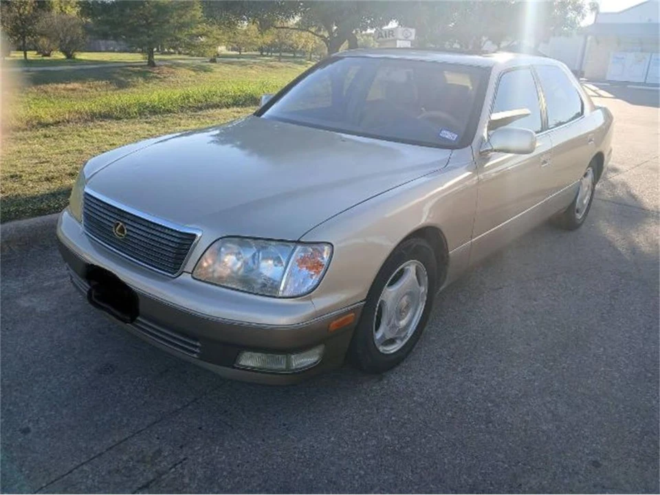 2000 Lexus LS 2nd Gen - Image 4 of 11