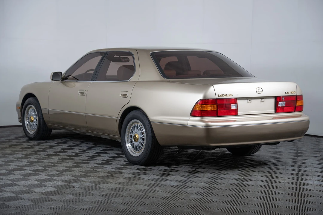 2000 Lexus LS 2nd Gen - Image 14 of 31