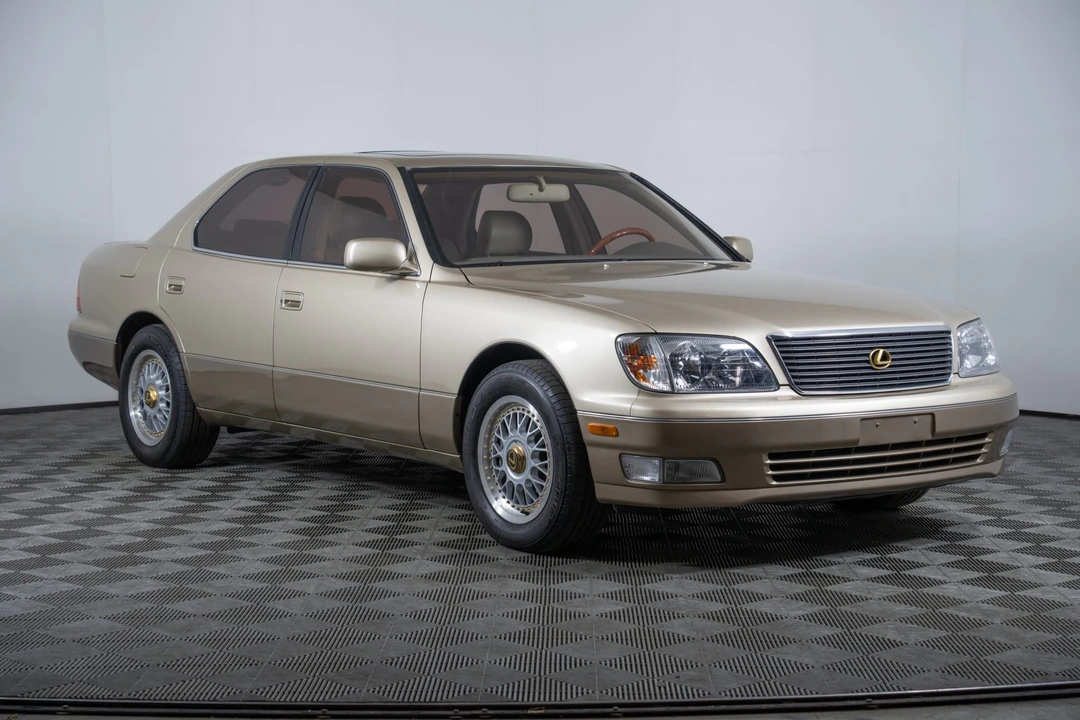2000 Lexus LS 2nd Gen - Image 3 of 31