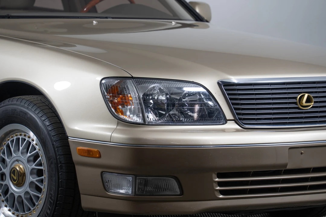 2000 Lexus LS 2nd Gen - Image 31 of 31