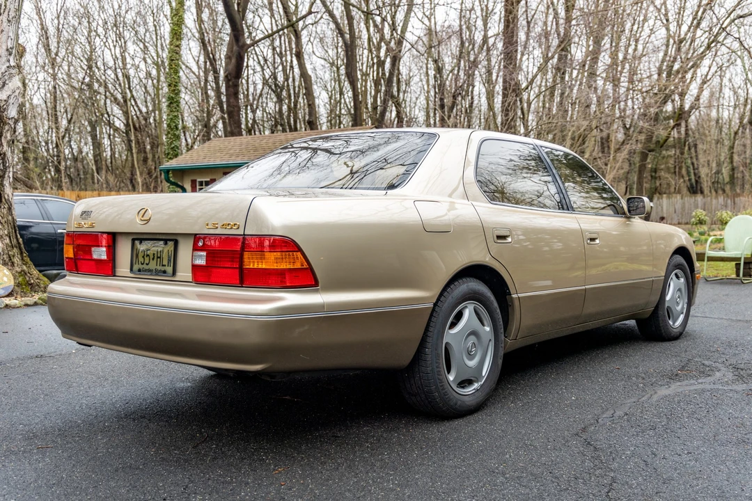2000 Lexus LS 2nd Gen - Image 6 of 31