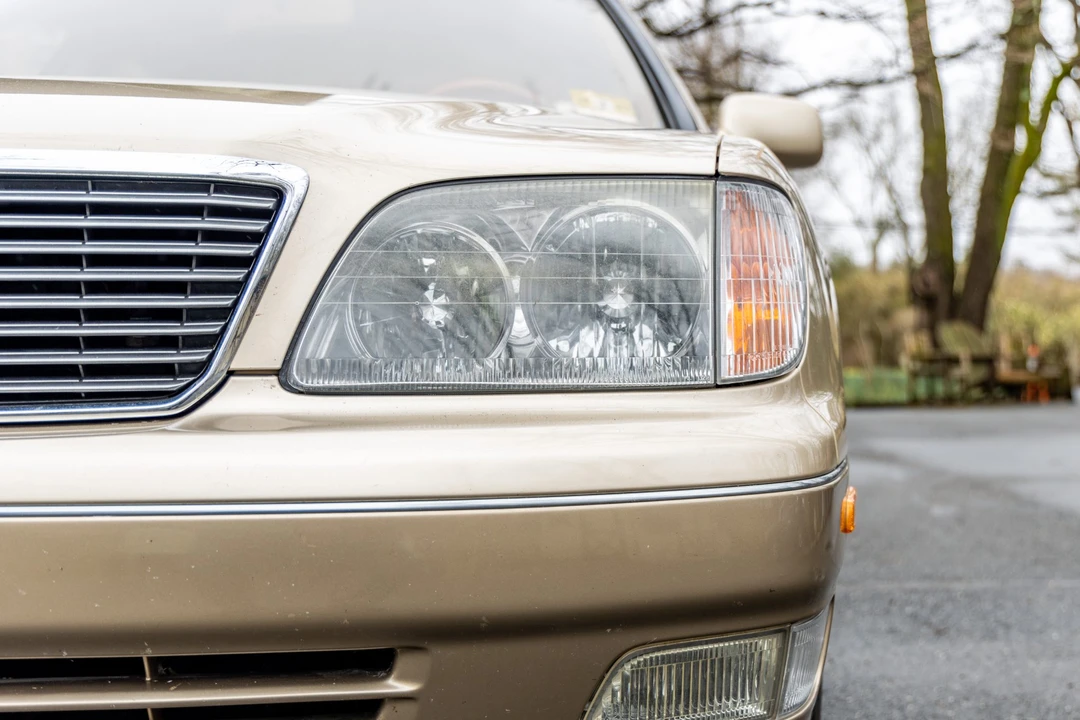 2000 Lexus LS 2nd Gen - Image 11 of 31