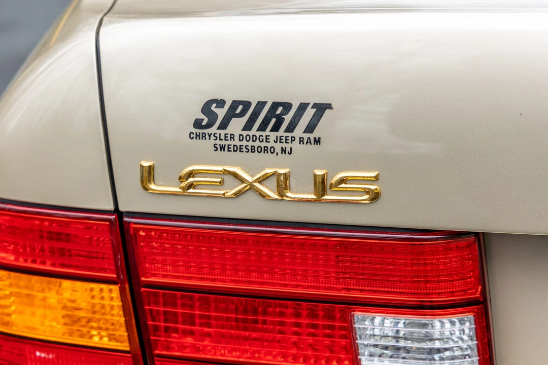 2000 Lexus LS 2nd Gen - Image 24 of 31