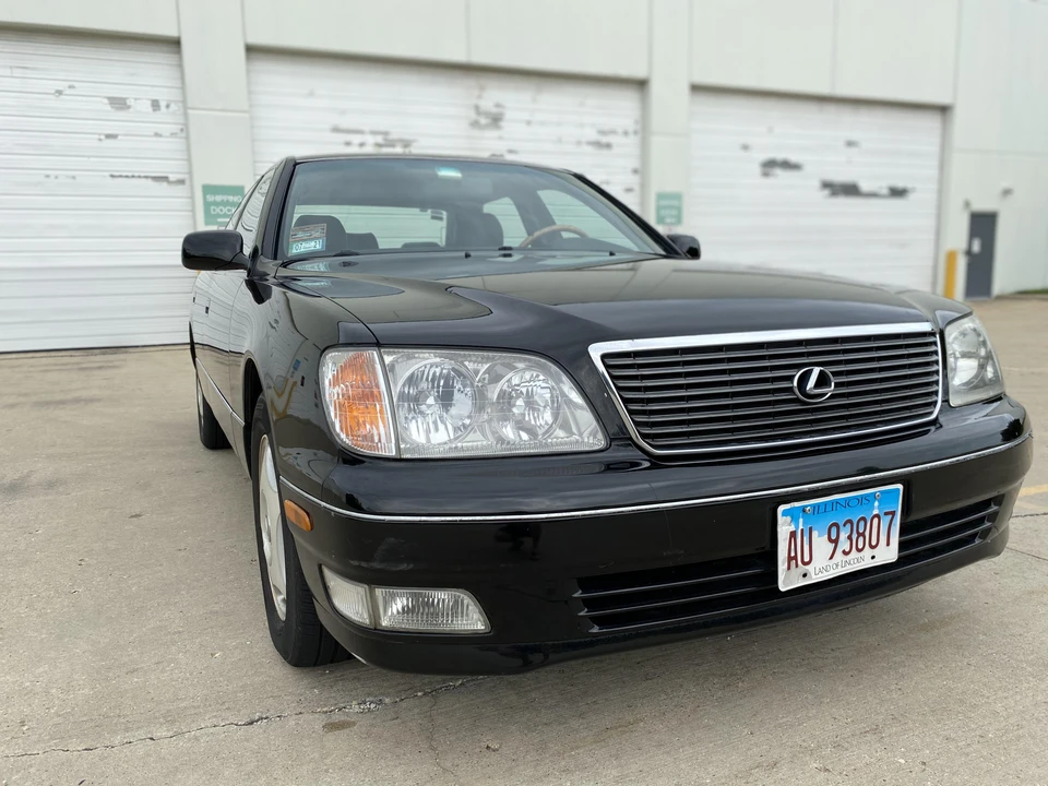 2000 Lexus LS 2nd Gen - Image 16 of 17