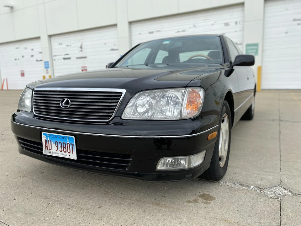 2000 Lexus LS 2nd Gen - Image 2 of 17
