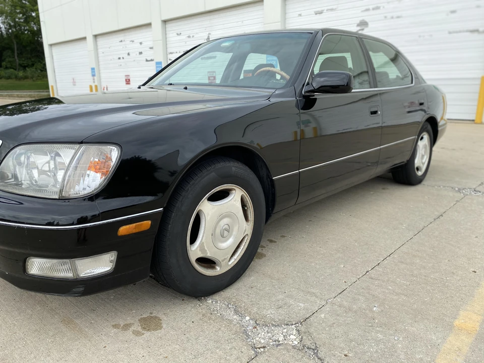 2000 Lexus LS 2nd Gen - Image 6 of 17
