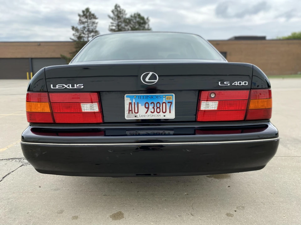 2000 Lexus LS 2nd Gen - Image 3 of 17