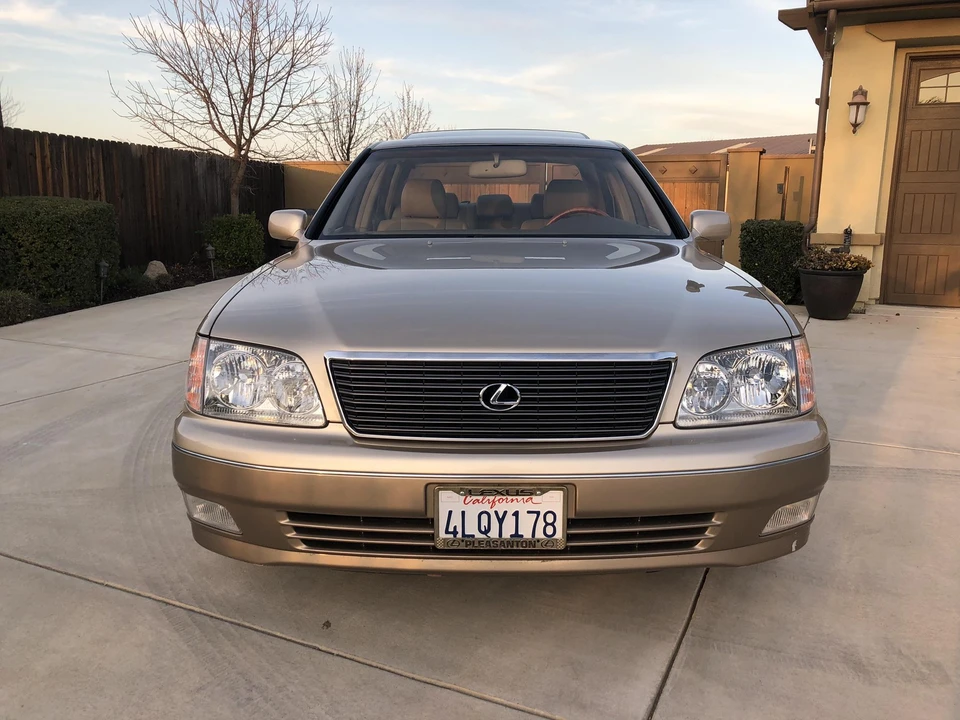 2000 Lexus LS 2nd Gen - Image 14 of 31